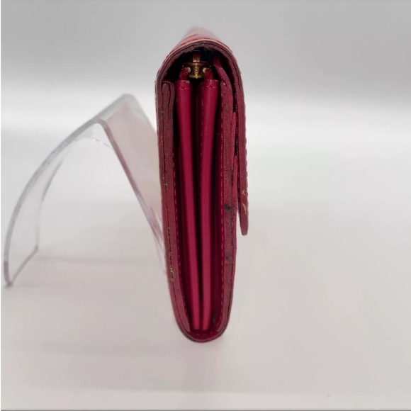 Louis Vuitton vernis red long wallet on a chain golden hardware - Picture 4 of 6